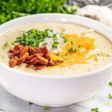 A bowl of creamy potato soup.