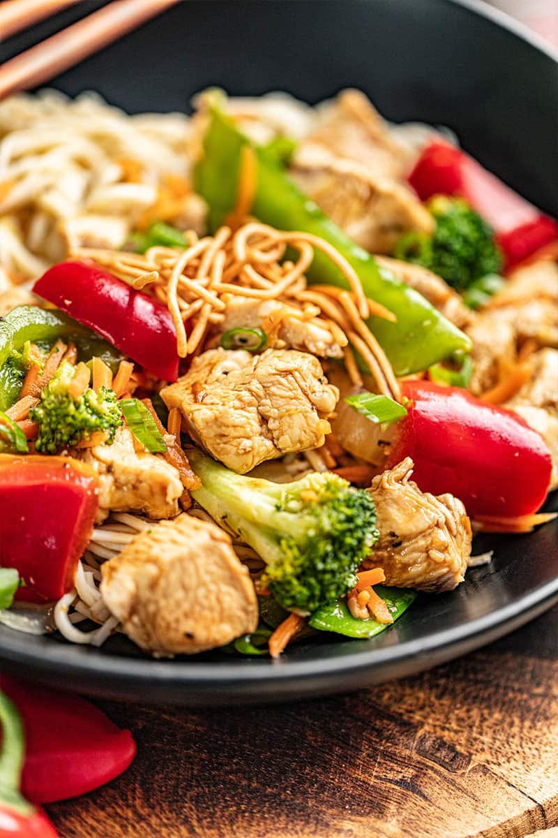 Close up view of chicken stir fry.